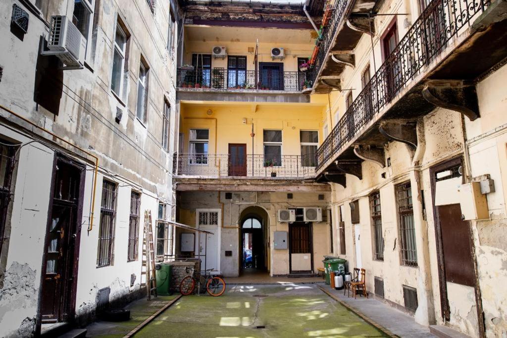 Studio Apartment Next To Famous Party House A38 Budapest Exterior photo